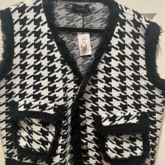 Black and White Preppy Houndstooth Sweater Vest - Picture 2 of 10
